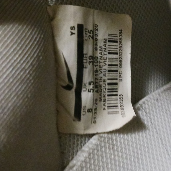 Shoes - Picture 3 of 3